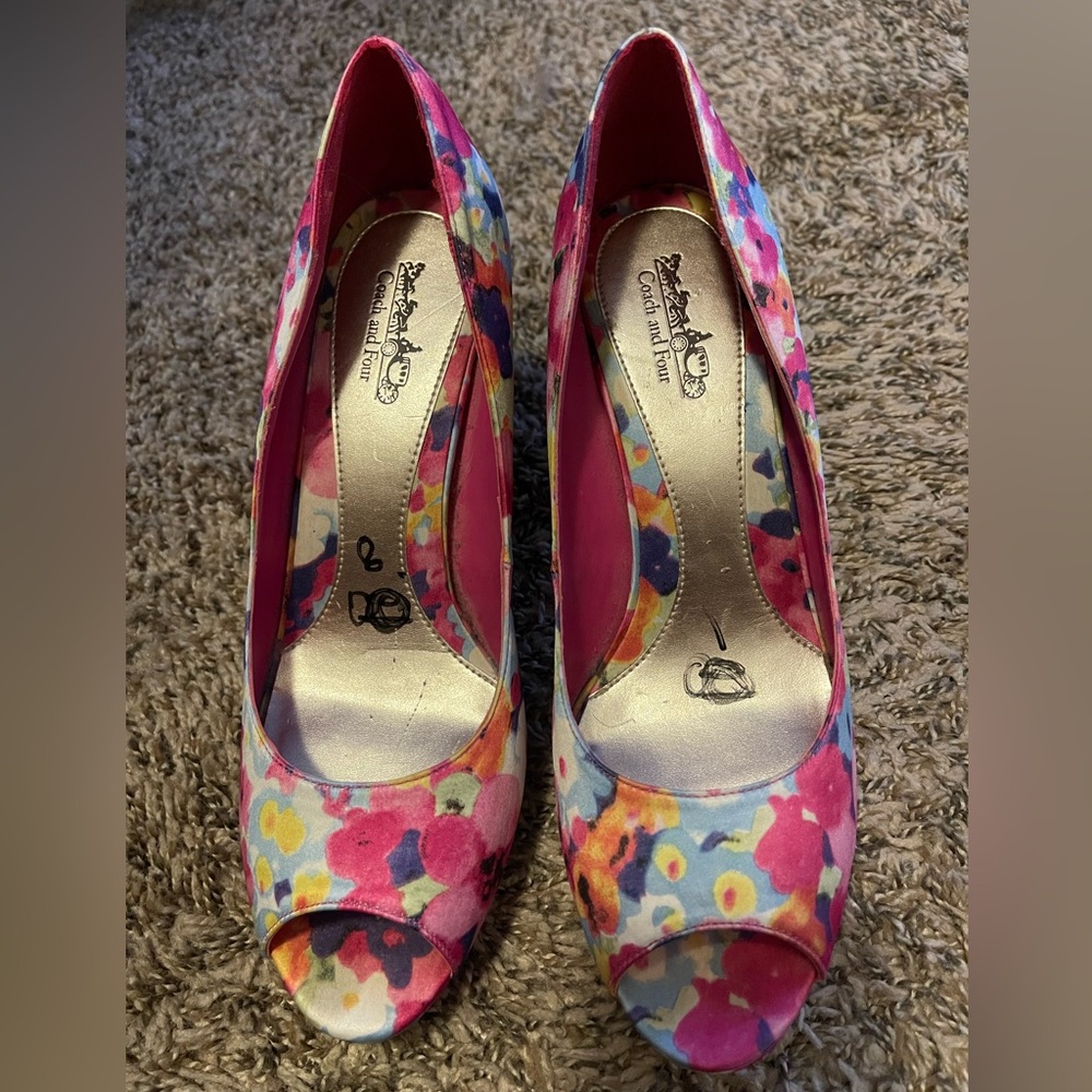 Coach and Four Trudy Satin Peep Toe Heels 9